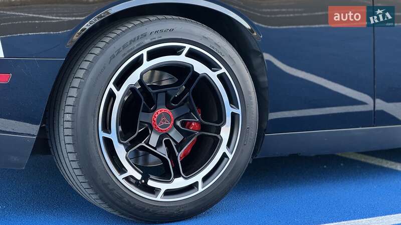 Купе Dodge Challenger 2018 в Киеве
