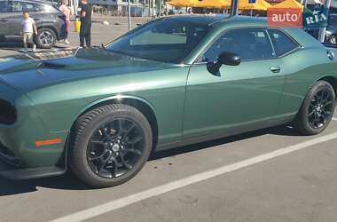 Купе Dodge Challenger 2017 в 