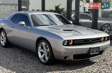 Купе Dodge Challenger 2015 в 