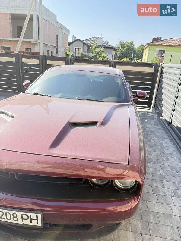 Купе Dodge Challenger 2017 в Львове