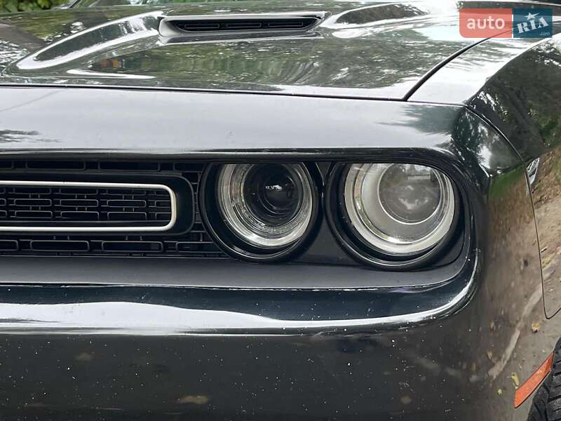Купе Dodge Challenger 2018 в Киеве