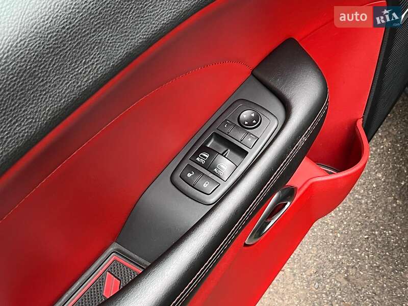 Купе Dodge Challenger 2018 в Киеве