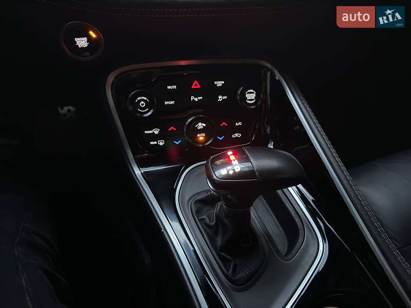 Купе Dodge Challenger 2019 в Киеве