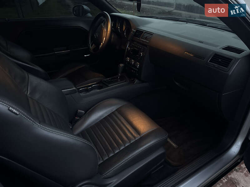 Купе Dodge Challenger 2013 в Ивано-Франковске