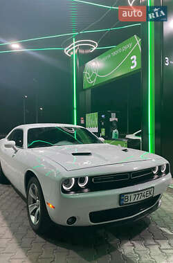 Купе Dodge Challenger 2021 в 