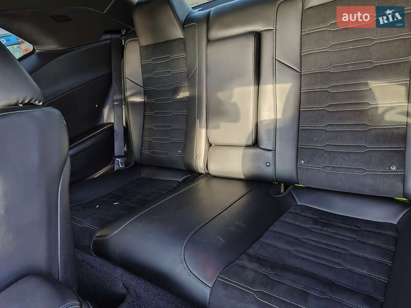 Купе Dodge Challenger 2017 в Киеве