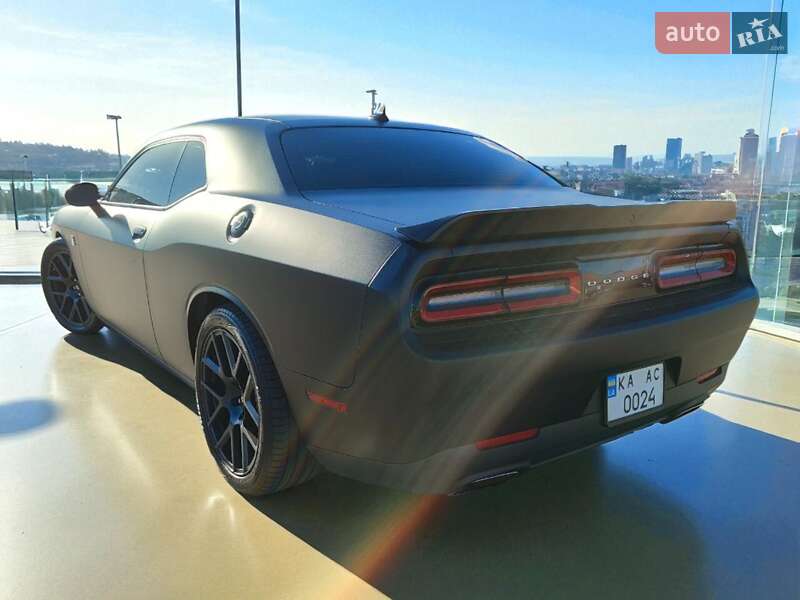Купе Dodge Challenger 2017 в Киеве