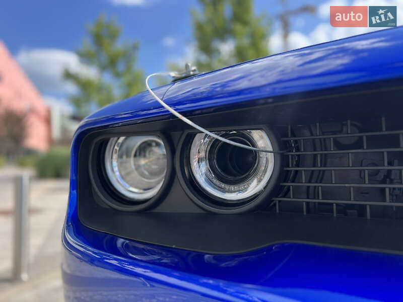 Купе Dodge Challenger 2022 в Киеве