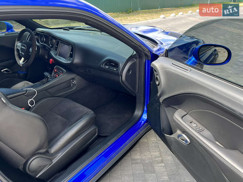 Купе Dodge Challenger 2022 в Киеве