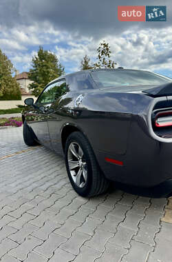 Купе Dodge Challenger 2020 в 