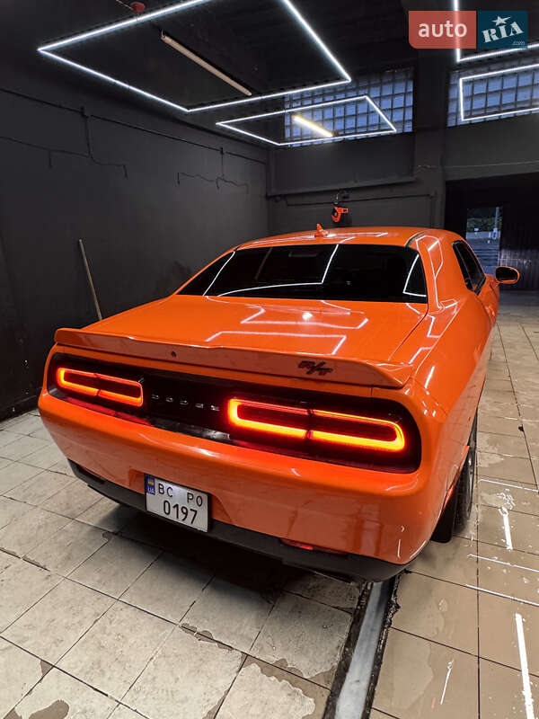 Купе Dodge Challenger 2016 в Києві