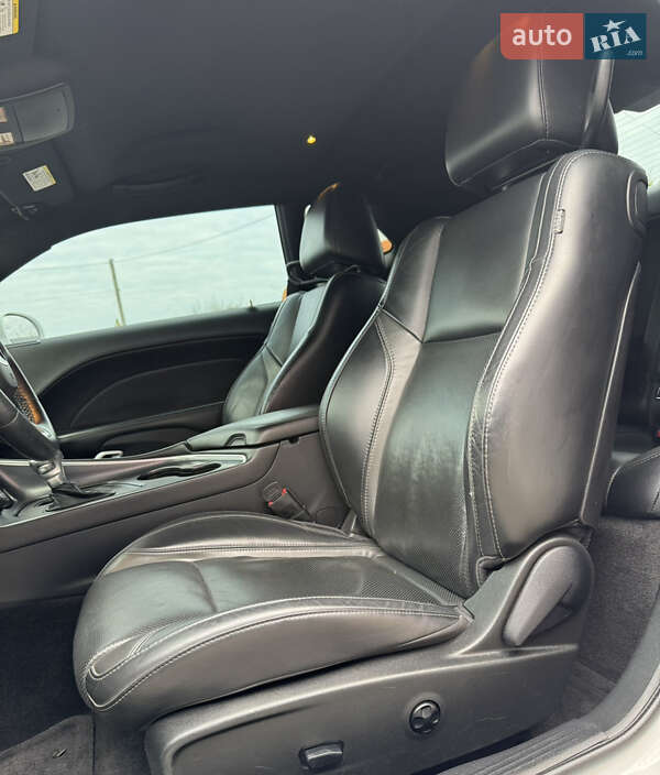 Купе Dodge Challenger 2014 в Лубнах фото 25 Купе Dodge Challenger 2014 в Лубнах