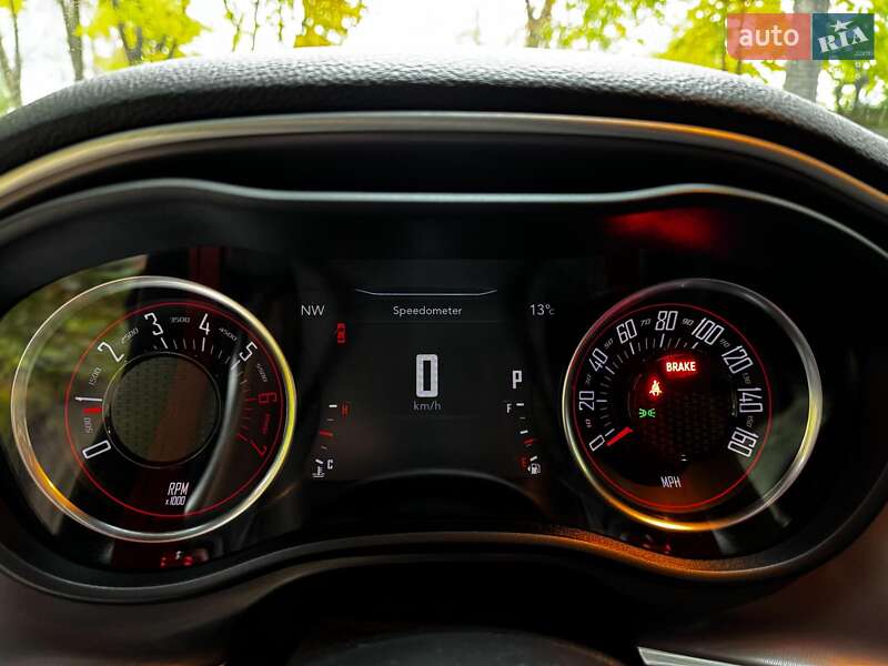Купе Dodge Challenger 2022 в Киеве фото 15 Купе Dodge Challenger 2022 в Киеве