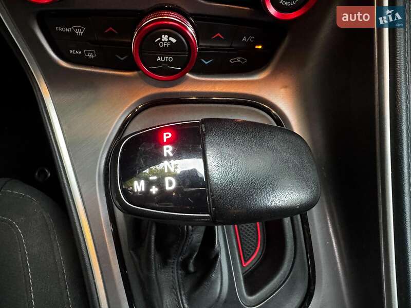 Купе Dodge Challenger 2022 в Киеве фото 22 Купе Dodge Challenger 2022 в Киеве