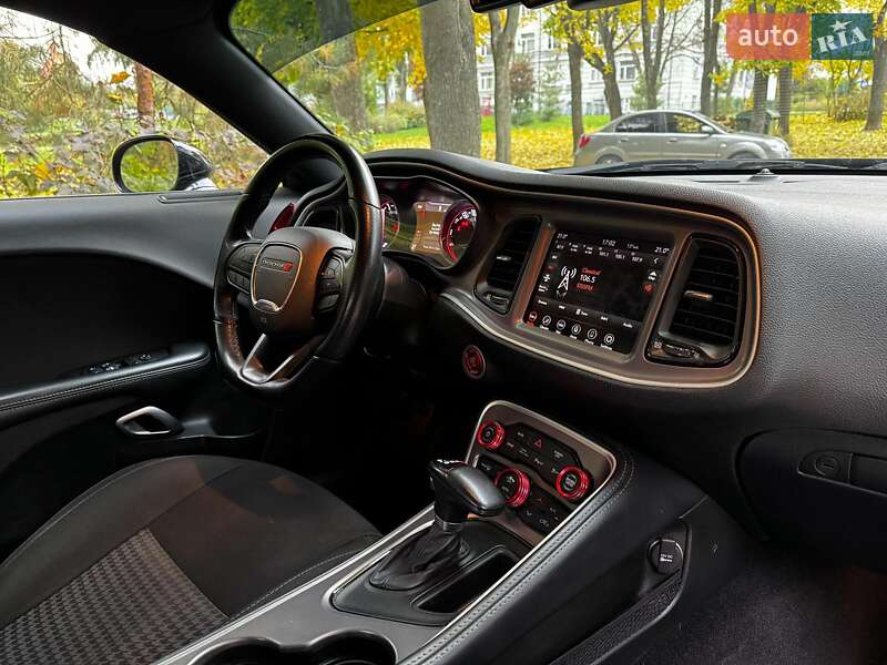 Купе Dodge Challenger 2022 в Киеве фото 32 Купе Dodge Challenger 2022 в Киеве