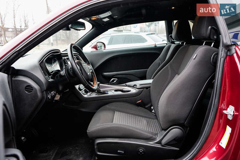 Купе Dodge Challenger 2019 в Житомире