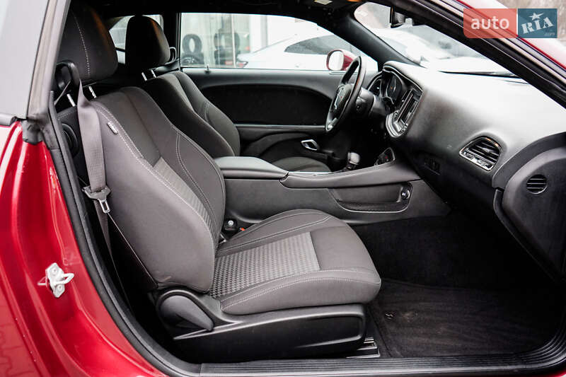 Купе Dodge Challenger 2019 в Житомире