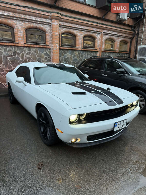 Купе Dodge Challenger 2016 в Софіївській Борщагівці фото 3 Купе Dodge Challenger 2016 в Софіївській Борщагівці