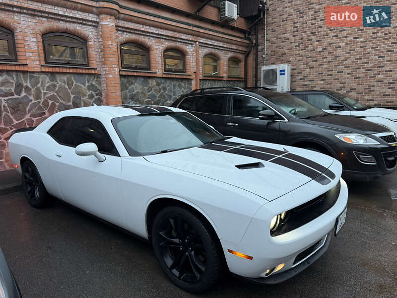 Купе Dodge Challenger 2016 в Софіївській Борщагівці фото 4 Купе Dodge Challenger 2016 в Софіївській Борщагівці