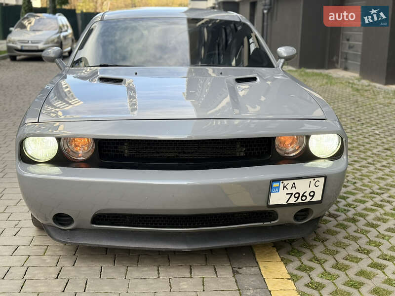 Купе Dodge Challenger 2013 в Ивано-Франковске