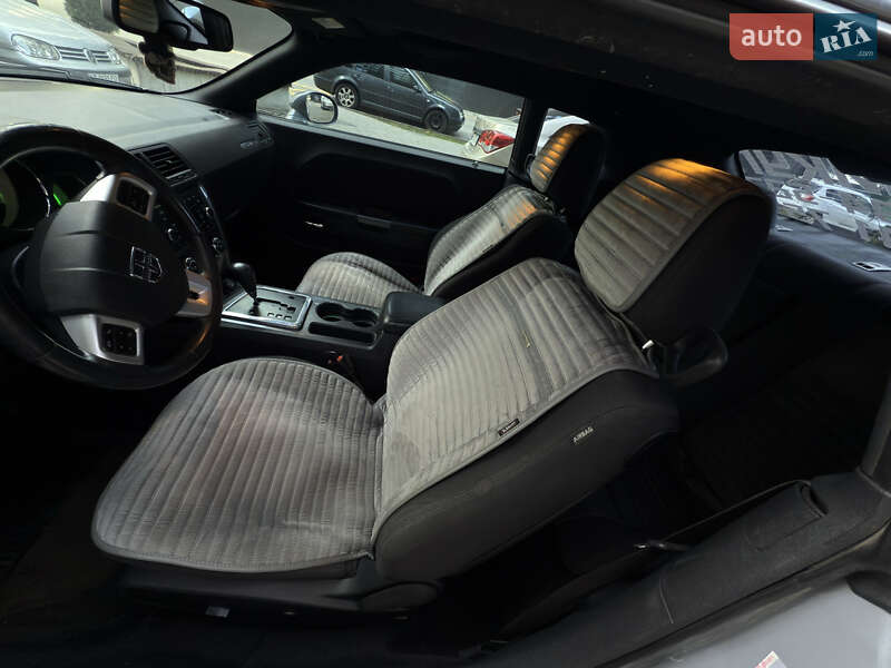 Купе Dodge Challenger 2013 в Ивано-Франковске