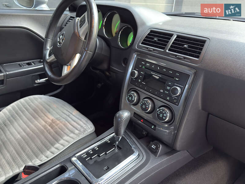 Купе Dodge Challenger 2013 в Ивано-Франковске