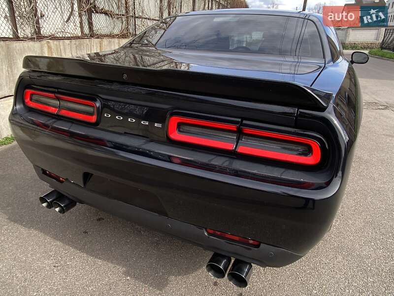 Купе Dodge Challenger 2017 в Києві фото 15 Купе Dodge Challenger 2017 в Києві