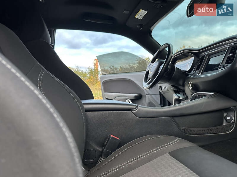 Купе Dodge Challenger 2019 в Ровно фото 29 Купе Dodge Challenger 2019 в Ровно