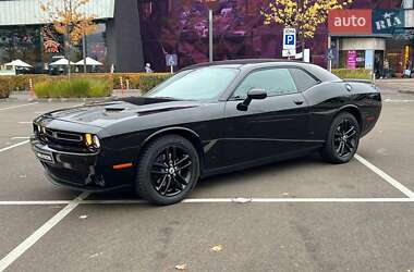 Купе Dodge Challenger 2019 в 