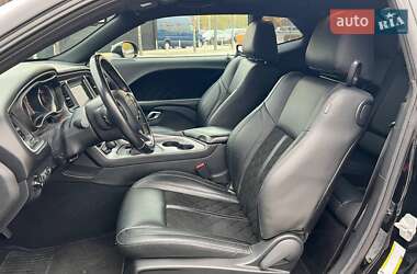 Купе Dodge Challenger 2019 в 