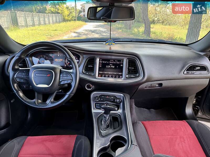 Купе Dodge Challenger 2017 в Киеве фото 25 Купе Dodge Challenger 2017 в Киеве