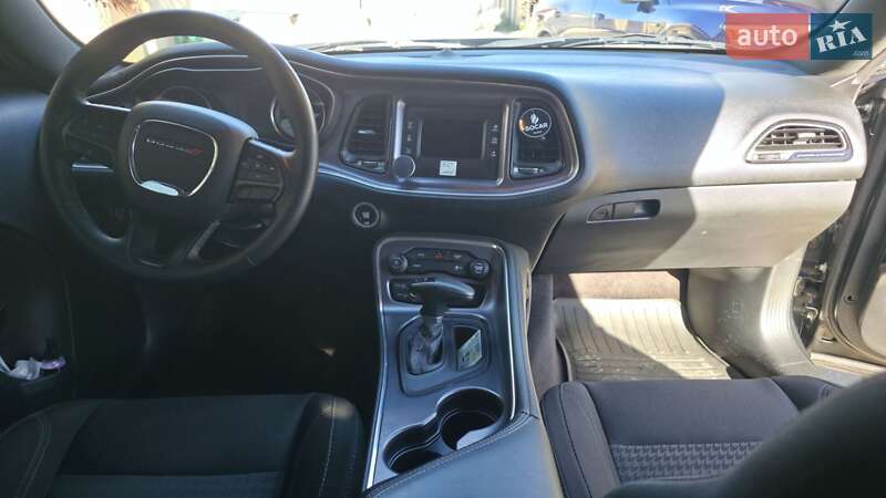 Купе Dodge Challenger 2017 в Нерубайське