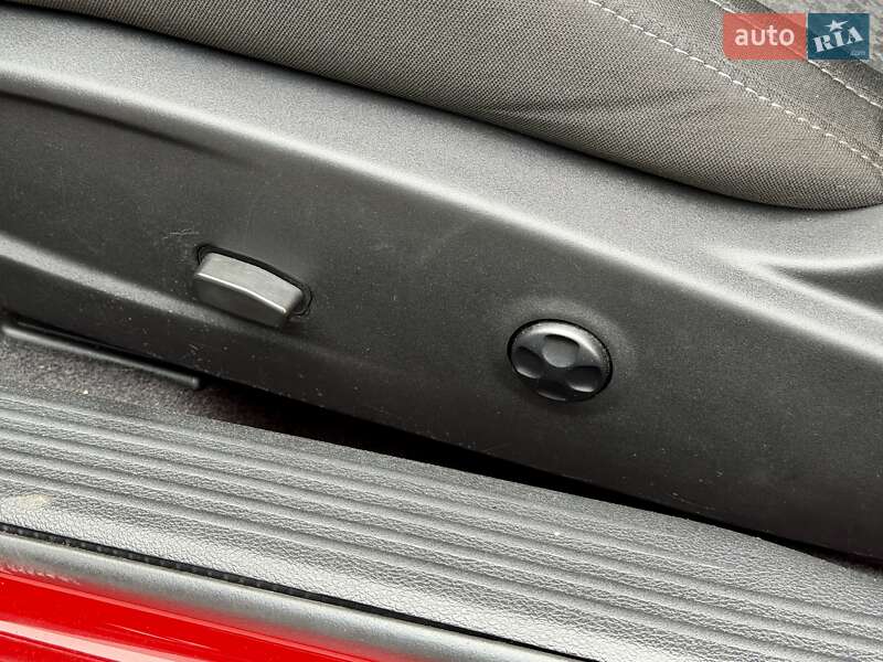 Купе Dodge Challenger 2021 в Киеве фото 9 Купе Dodge Challenger 2021 в Киеве