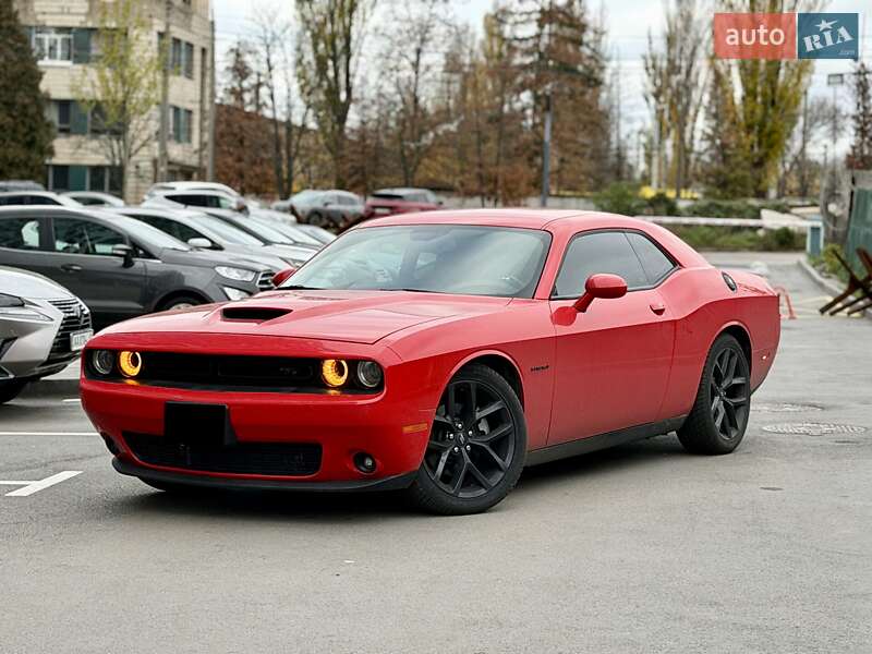 Dodge Challenger 2021