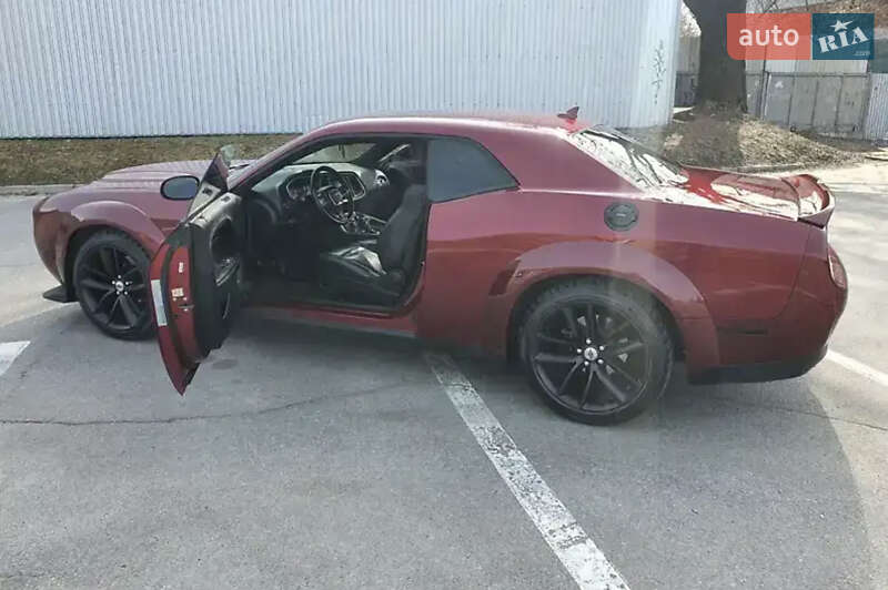 Купе Dodge Challenger 2018 в Вінниці