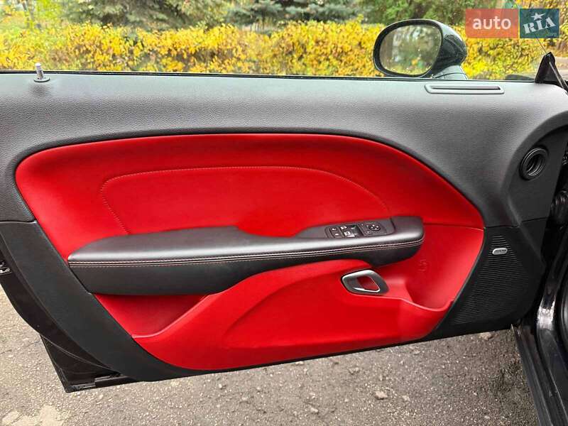 Купе Dodge Challenger 2018 в Києві