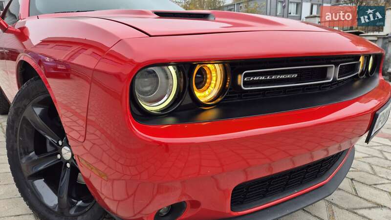Купе Dodge Challenger 2015 в Запоріжжі