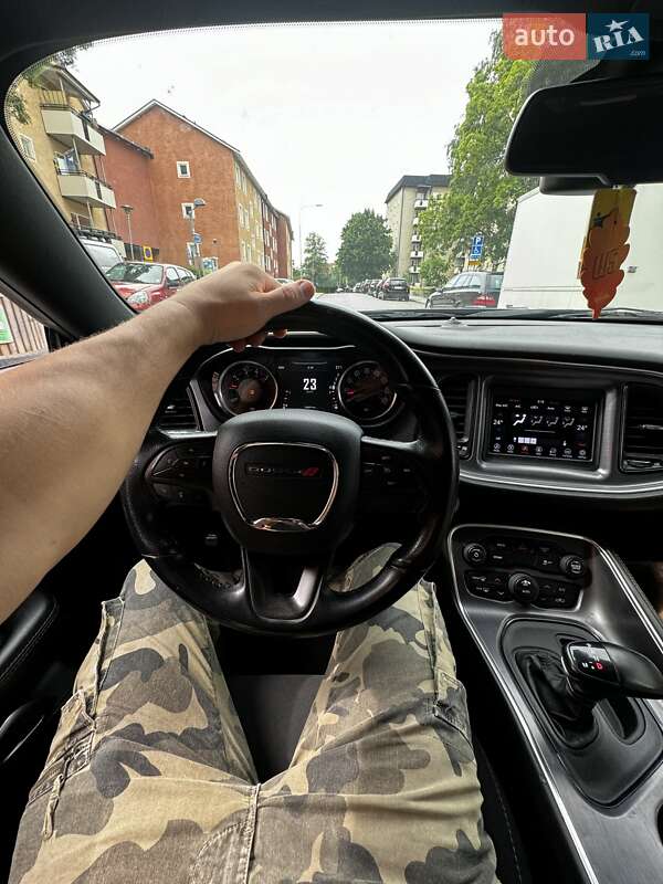 Купе Dodge Challenger 2017 в Киеве