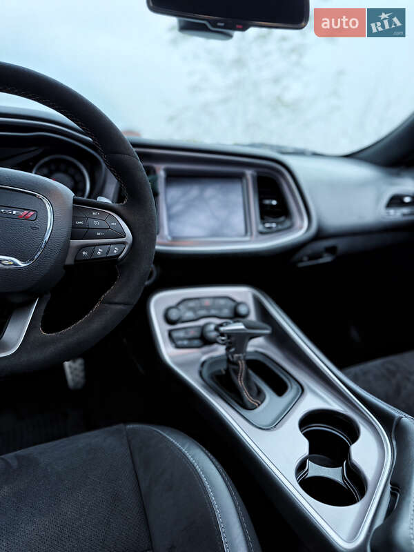 Купе Dodge Challenger 2018 в Києві фото 16 Купе Dodge Challenger 2018 в Києві