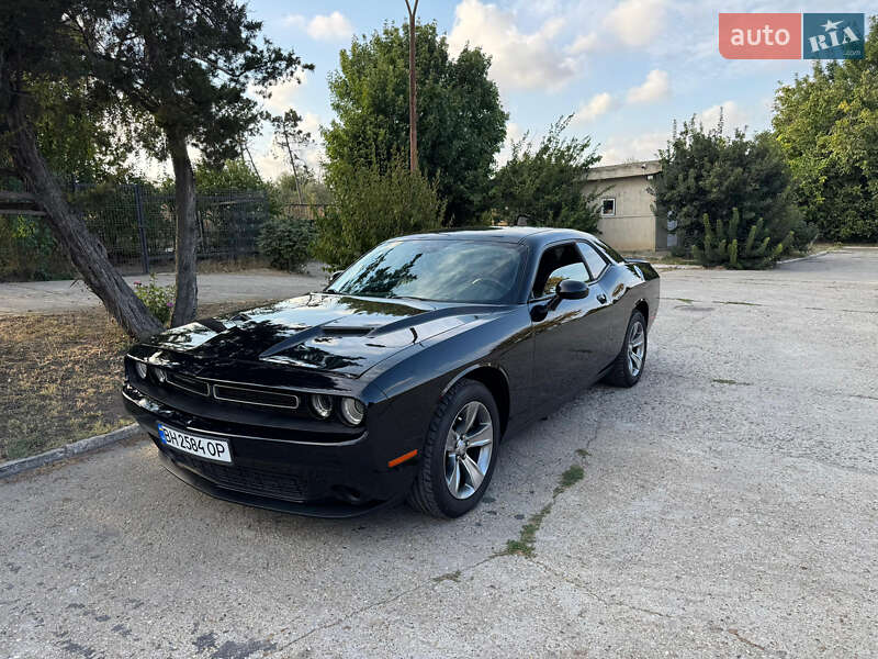 Купе Dodge Challenger 2014 в Ізмаїлі