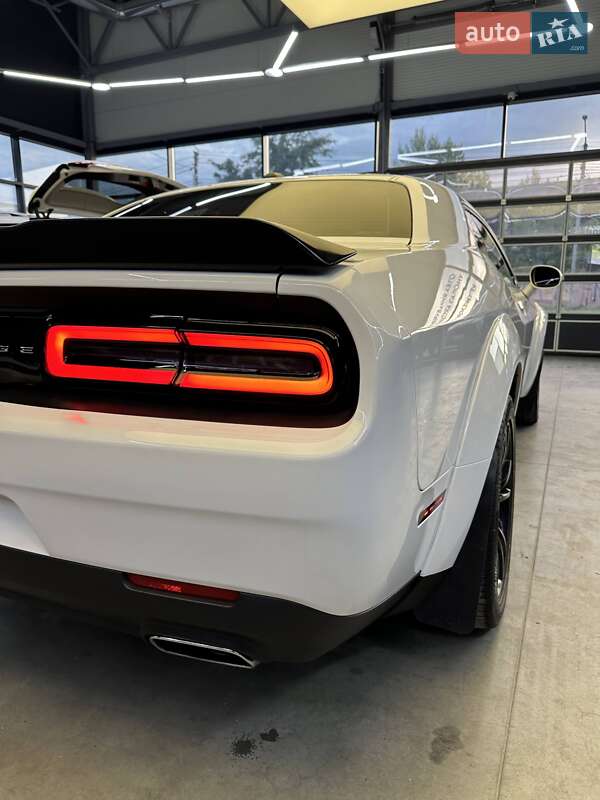 Купе Dodge Challenger 2016 в Чернівцях фото 8 Купе Dodge Challenger 2016 в Чернівцях