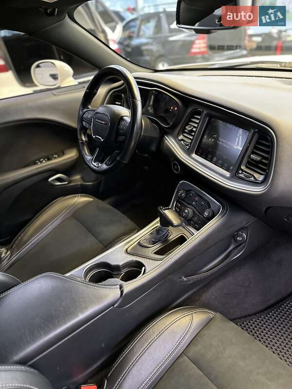 Купе Dodge Challenger 2016 в Чернівцях фото 16 Купе Dodge Challenger 2016 в Чернівцях