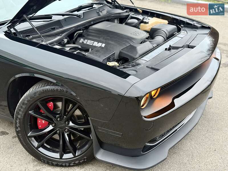 Купе Dodge Challenger 2016 в Киеве