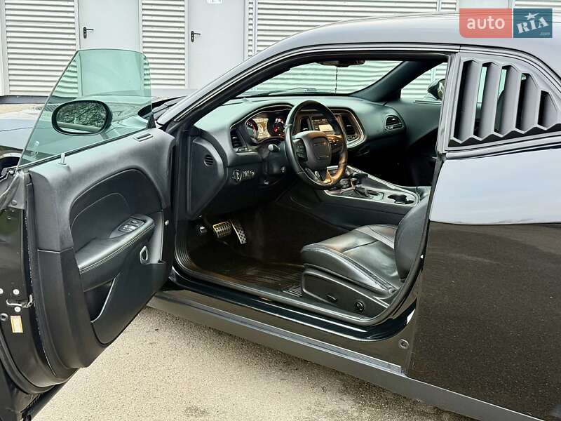 Купе Dodge Challenger 2016 в Киеве