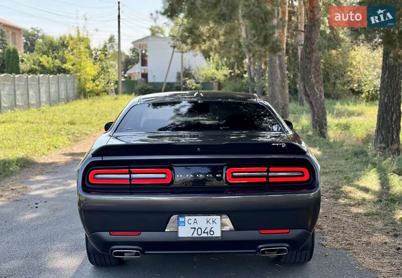 Купе Dodge Challenger 2017 в Києві фото 6 Купе Dodge Challenger 2017 в Києві