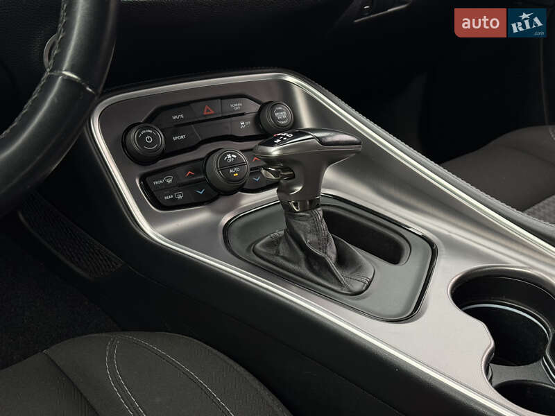 Купе Dodge Challenger 2020 в Києві фото 36 Купе Dodge Challenger 2020 в Києві