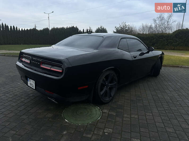 Купе Dodge Challenger 2016 в Львове фото 12 Купе Dodge Challenger 2016 в Львове