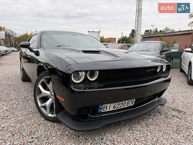 Купе Dodge Challenger 2016 в Полтаве