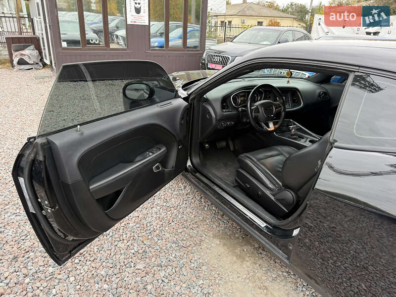 Купе Dodge Challenger 2016 в Полтаве