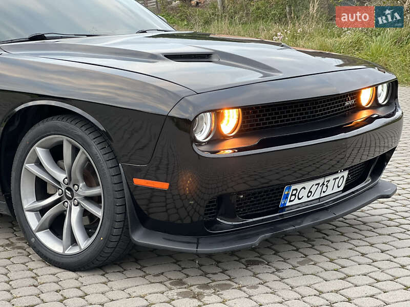 Купе Dodge Challenger 2017 в Львове